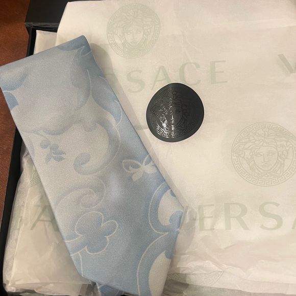 VERSACE TIE - Picture 4 of 4